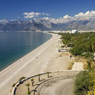 Antalya Seyahat Bütçesi: Deniz Tatili Kaça Mal Olur?