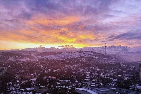 Kazakistan Güvenli mi? 2026 Türk Gezginler İçin
