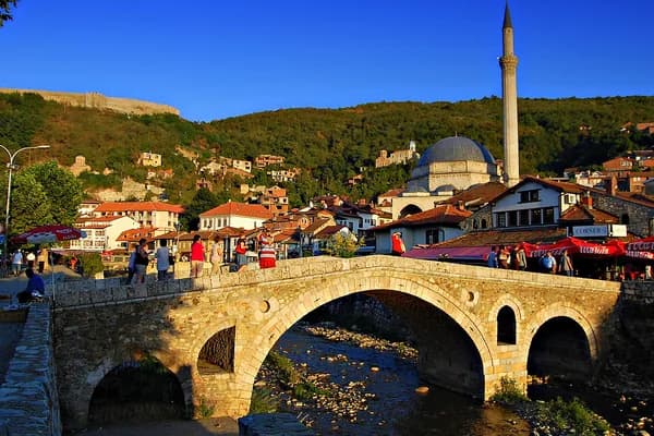Kosova Gezi Rehberi 2026: Priştine ve Prizren