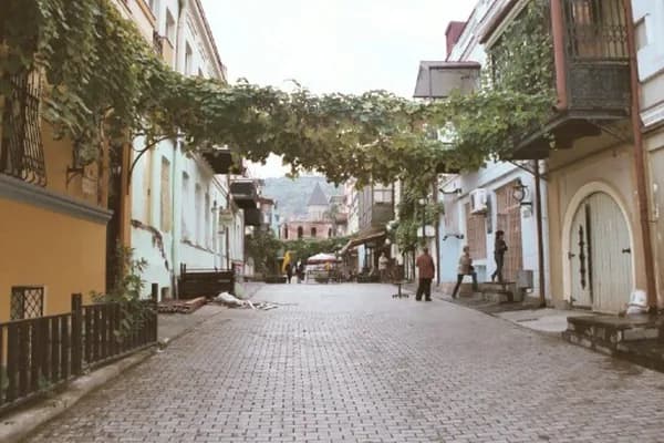 Tiflis Gezi Rehberi 2026: Gürcistan'ın Ruhlu Başkenti