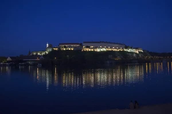 Vojvodina Rehberi: Novi Sad, Karlofça ve Bermet Şarabı 2026